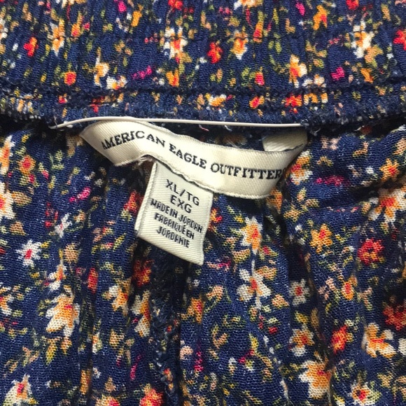 Flower Patterned Shorts - Picture 4 of 4